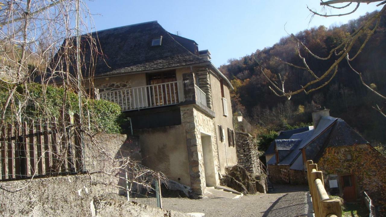 Gite Familial Fouga Bareilles Exterior foto