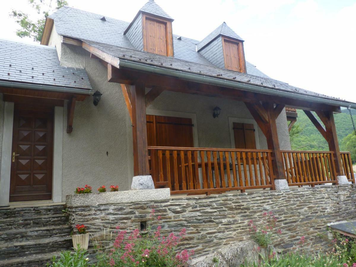 Gite Familial Fouga Bareilles Exterior foto