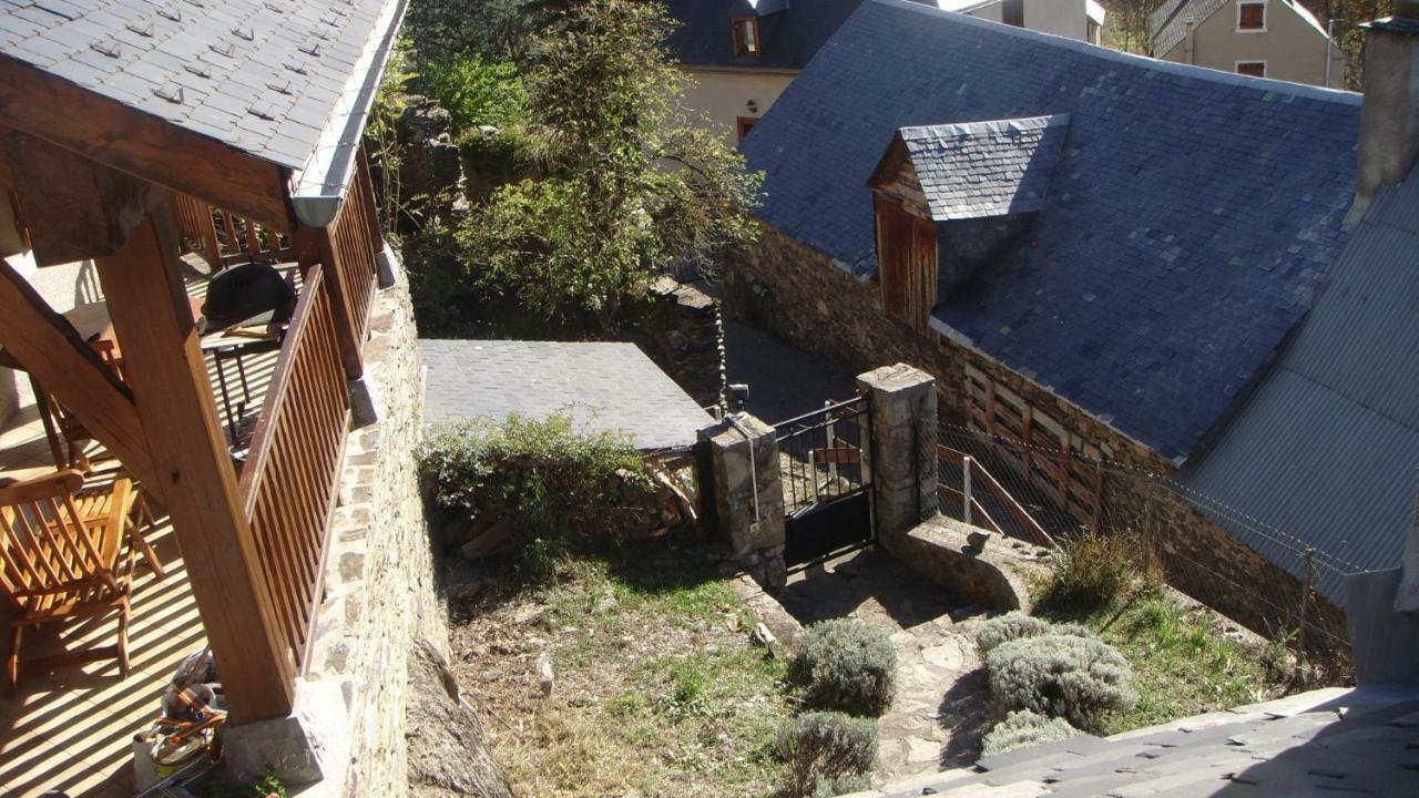 Gite Familial Fouga Bareilles Exterior foto